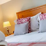 2 Bed House With Hot Tub - House Сasa de vacaciones Great Ayton