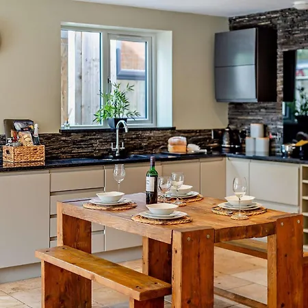 Ferienhaus 2 Bed House With Hot Tub - House *